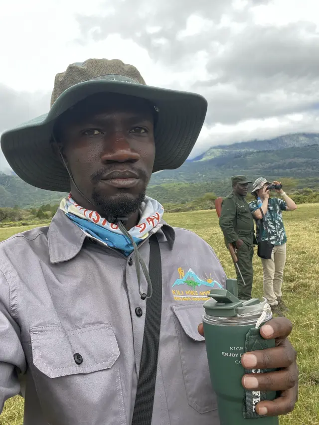 Your guide on the walking safari